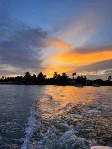 $369,000 | 3050 Northeast 48th Street, Unit 205, Fort Lauderdale, FL 33308