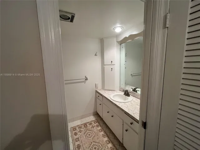 $369,000 | 3050 Northeast 48th Street, Unit 205, Fort Lauderdale, FL 33308