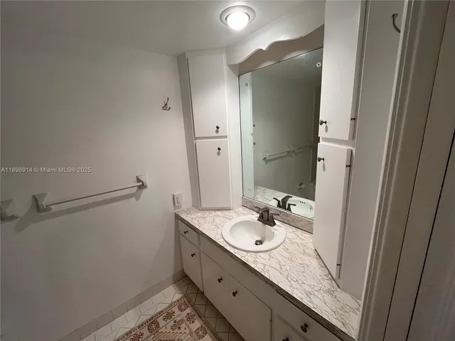 $369,000 | 3050 Northeast 48th Street, Unit 205, Fort Lauderdale, FL 33308