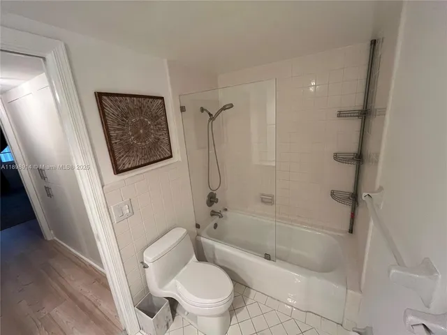 $369,000 | 3050 Northeast 48th Street, Unit 205, Fort Lauderdale, FL 33308