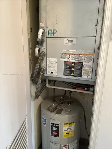 $369,000 | 3050 Northeast 48th Street, Unit 205, Fort Lauderdale, FL 33308