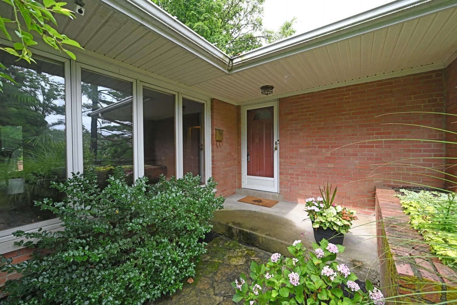 303 Fleming Road Wyoming, OH 45215 - Photo 5 of 43 Gallery Image 5