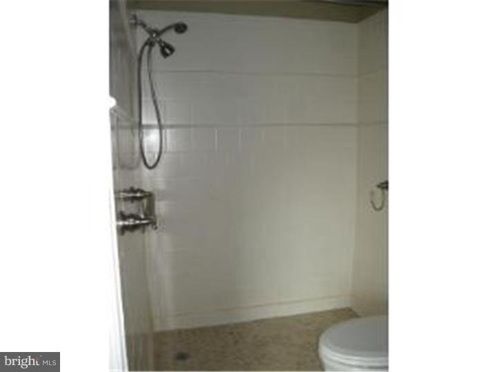 11873 Academy Road, Unit H5 Philadelphia, PA 19154 - Photo 20 of 25 Bathroom