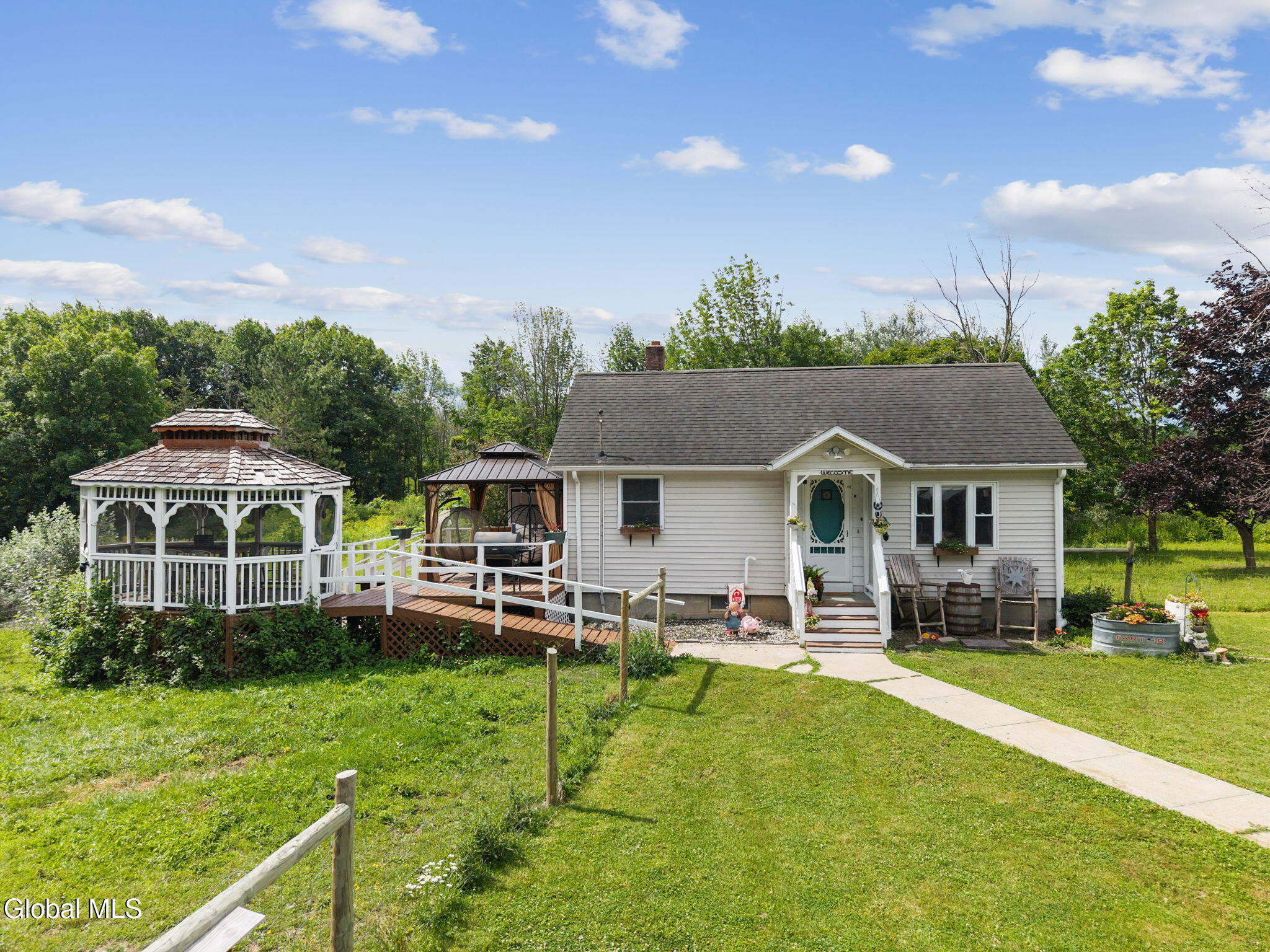 240 Egelston Road Fultonville, NY 12072 - Photo 2 of 60 4-240EglestonRd_04