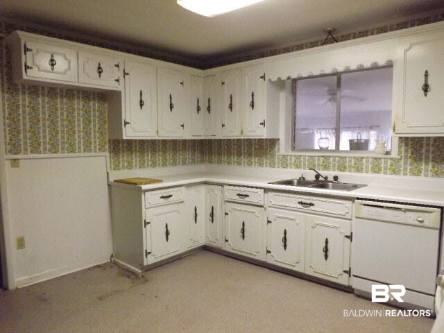 373 Heaton Circle Brewton, AL 36426 - Photo 6 of 16 Kitchen