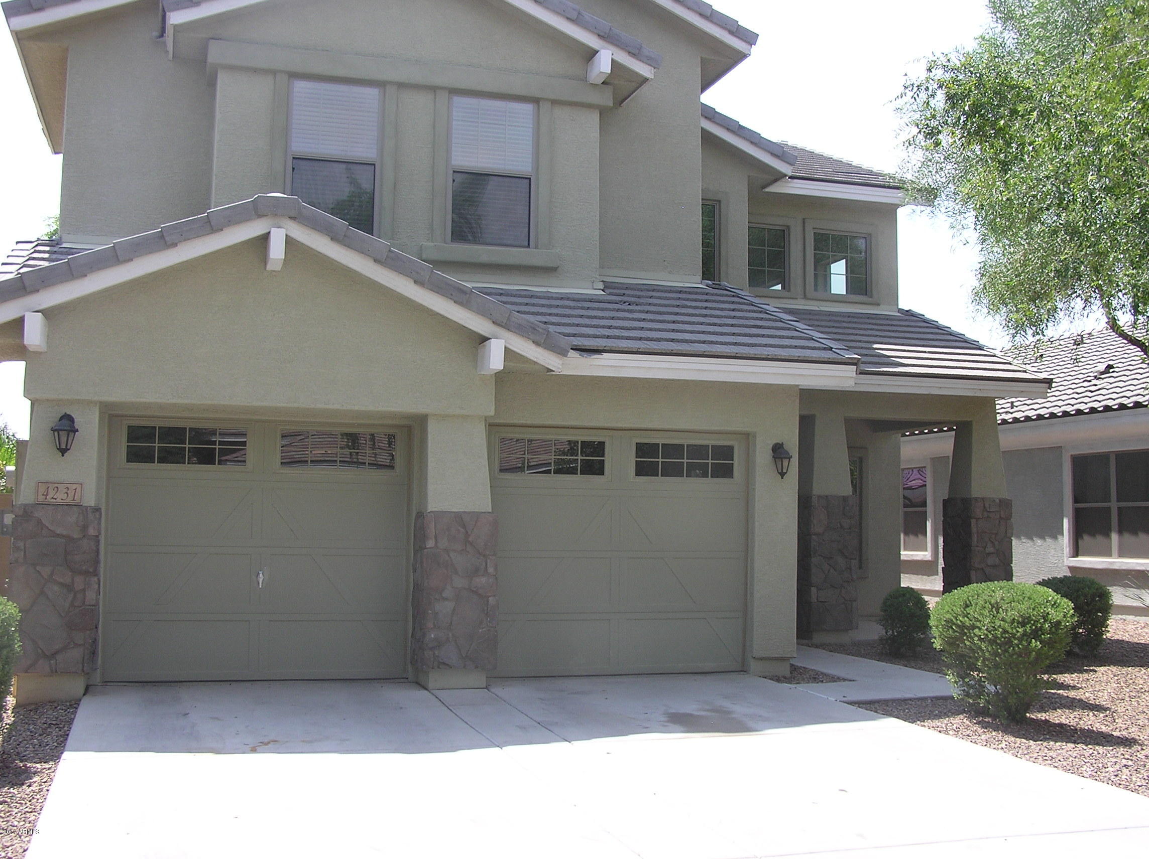 4231 East Bonanza Road Gilbert, AZ 85297 - Photo 4 of 62 2 SEPARATE GARAGE DOORS