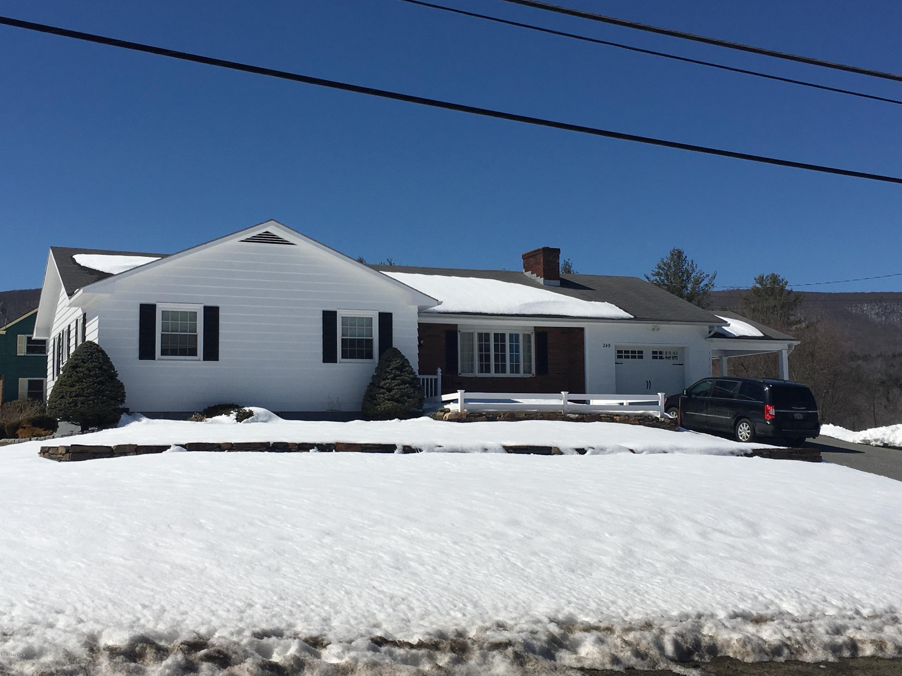 249 Middle Rd