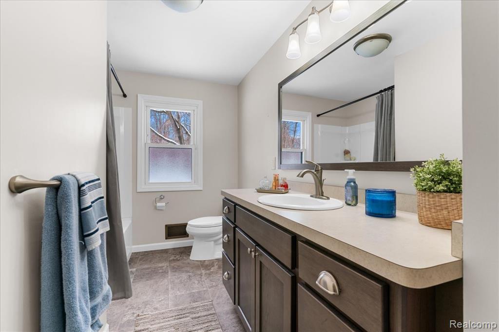 4666 Brighton Road Brighton, MI 48116 - Photo 28 of 37