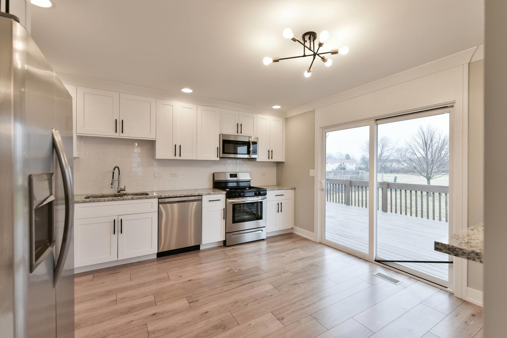 606 Farmview Road University Park, IL 60484 - Photo 2 of 39