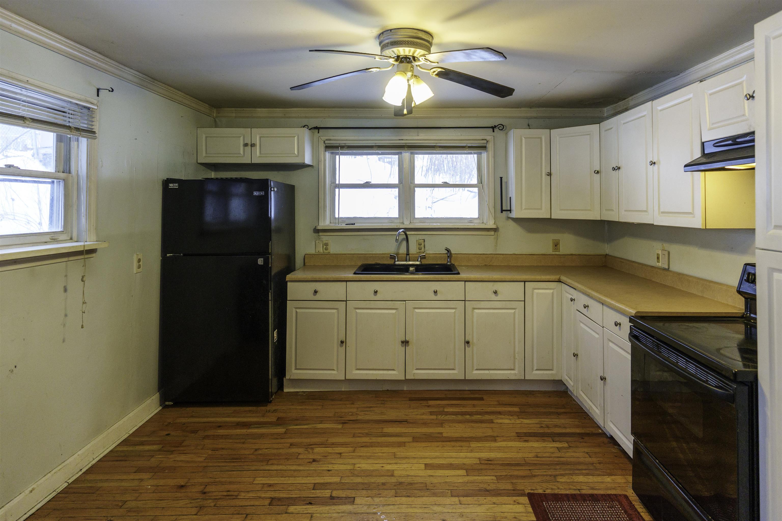 95 Union Street Springfield, VT 05156 - Photo 2 of 50