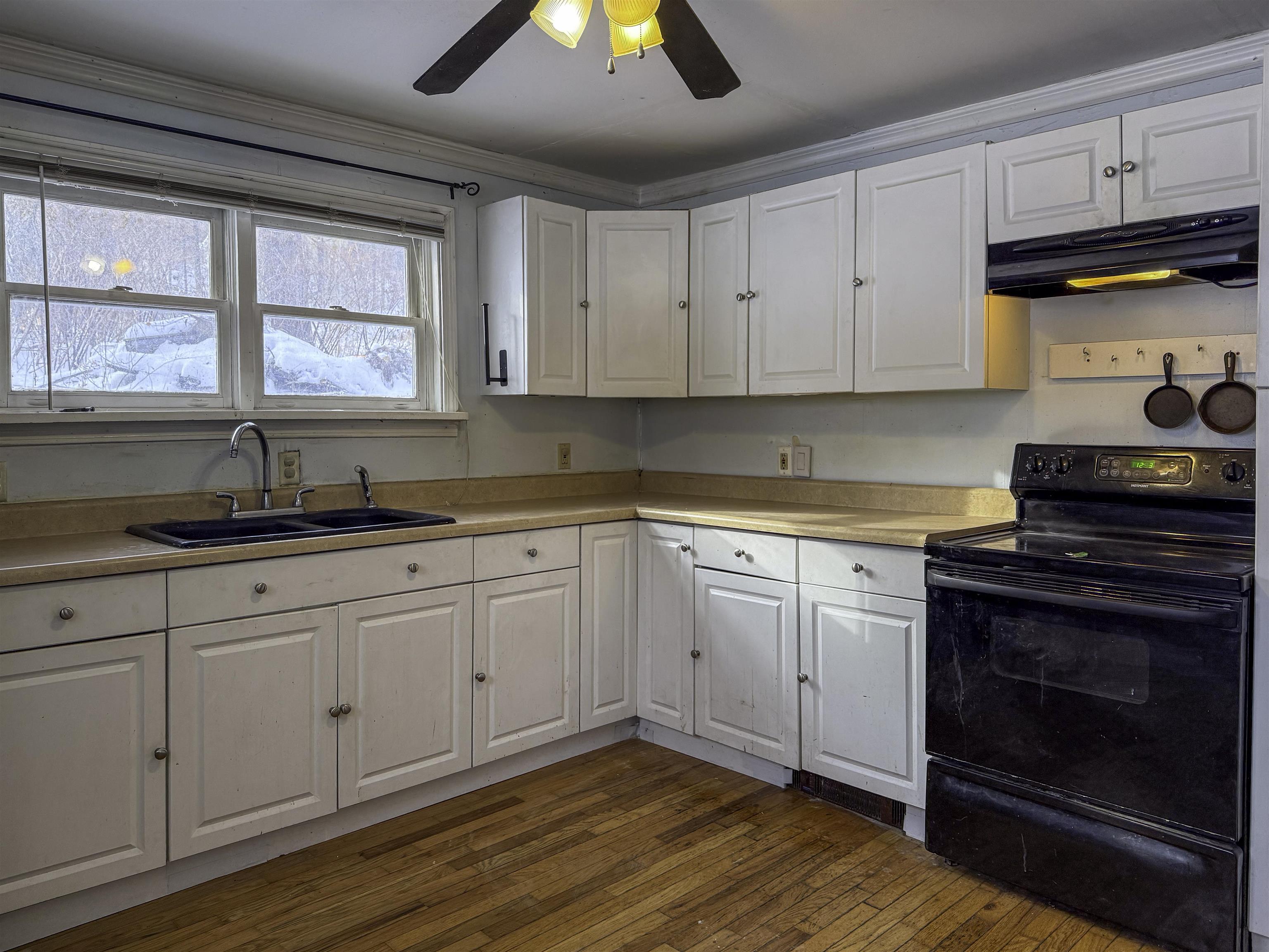 95 Union Street Springfield, VT 05156 - Photo 45 of 50