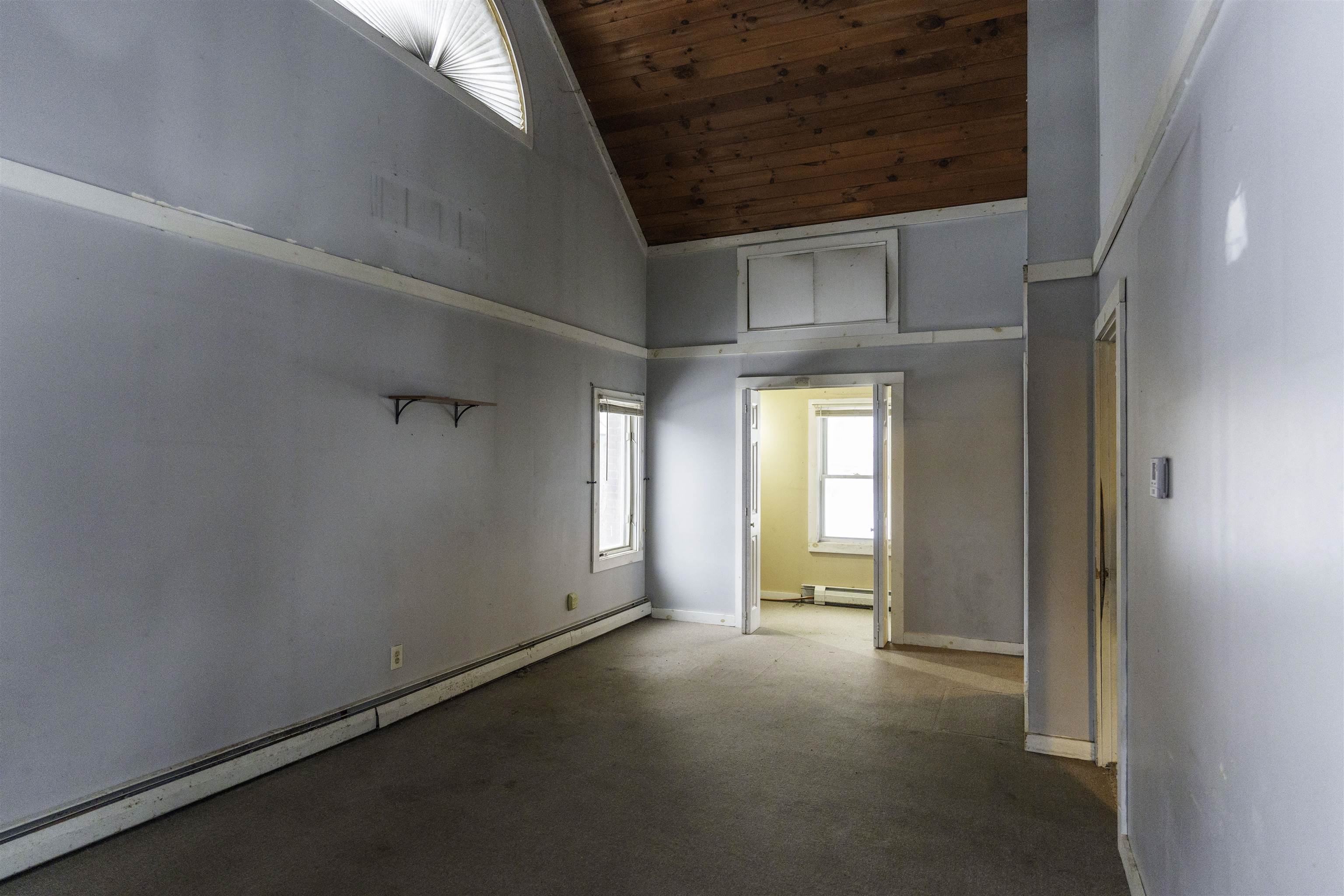 95 Union Street Springfield, VT 05156 - Photo 5 of 50