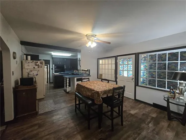 $225,000 | 215 East Henry Street, Clinton, MO 64735