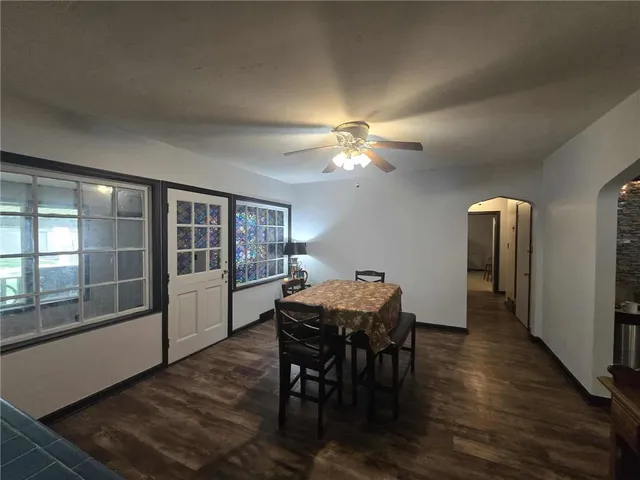 $225,000 | 215 East Henry Street, Clinton, MO 64735