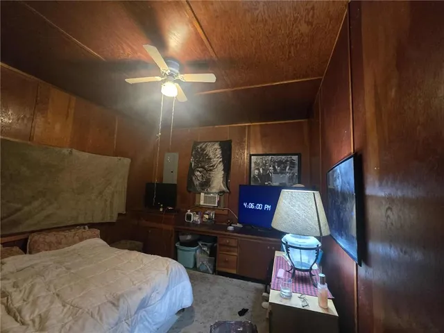 $225,000 | 215 East Henry Street, Clinton, MO 64735