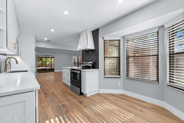 $689,900 | 337 Tarrasa Drive, Jacksonville, FL 32225