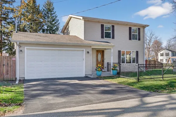 $340,000 | 35737 North Hunt Avenue, Ingleside, IL 60041