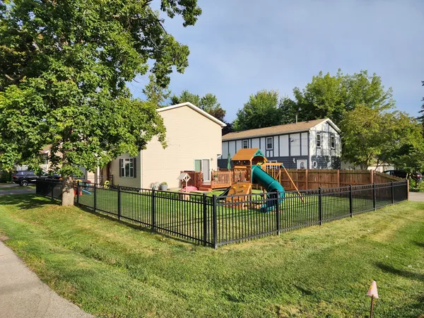 $340,000 | 35737 North Hunt Avenue, Ingleside, IL 60041