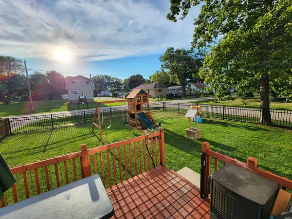 $340,000 | 35737 North Hunt Avenue, Ingleside, IL 60041