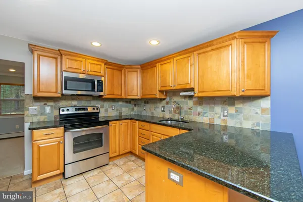 $3,300 | 204 Greenbriar Lane, Havertown, PA 19083