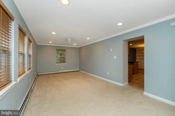 $3,300 | 204 Greenbriar Lane, Havertown, PA 19083