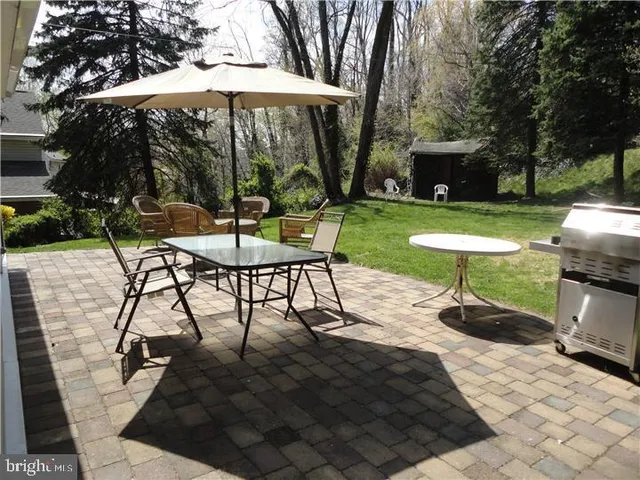 $3,400 | 204 Greenbriar Lane, Havertown, PA 19083