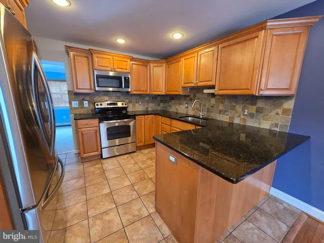 $3,400 | 204 Greenbriar Lane, Havertown, PA 19083