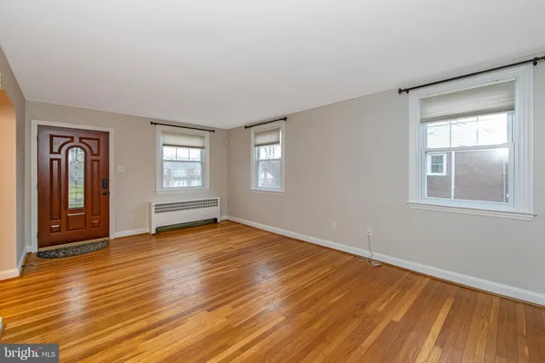 $3,300 | 204 Greenbriar Lane, Havertown, PA 19083