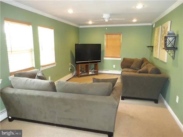 $3,400 | 204 Greenbriar Lane, Havertown, PA 19083