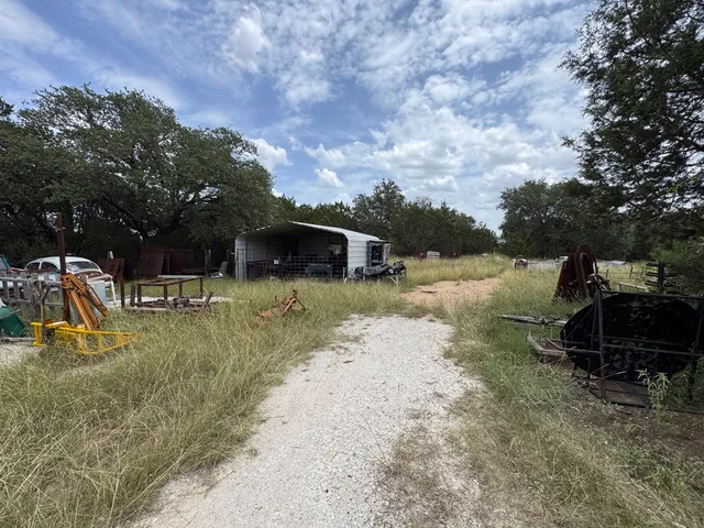 $299,900 | 11009 North US Highway 183, Briggs, TX 78608