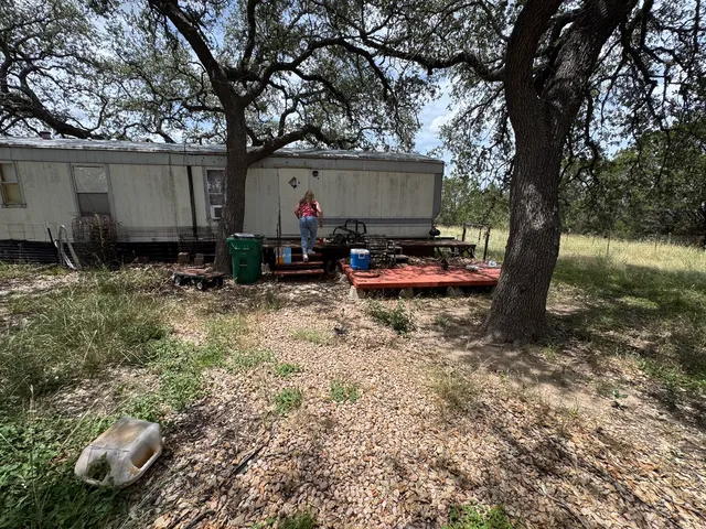 $299,900 | 11009 North US Highway 183, Briggs, TX 78608