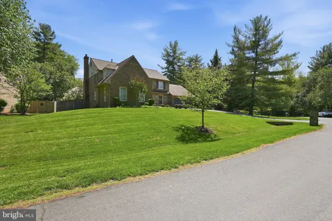 $1,599,500 | 7556 Pepperell Drive, Bethesda, MD 20817