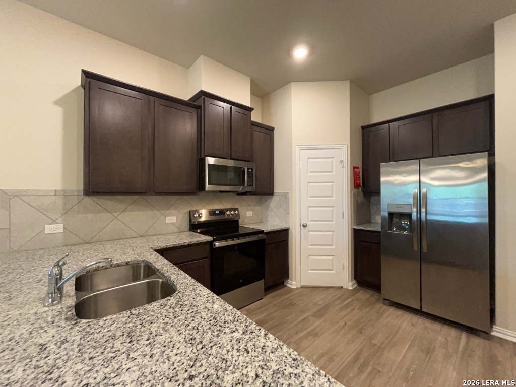 5435 Devils Gate, Unit 1 Converse, TX 78109 - Photo 10 of 37