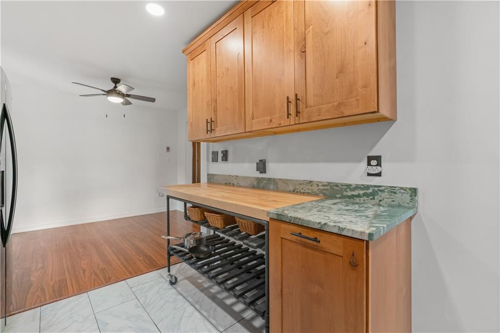 1460 Agnes Road Pittsburgh, PA 15227 - Photo 11 of 27 Gallery Image 11