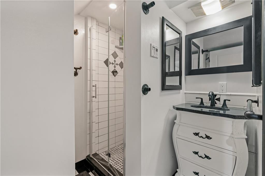 1460 Agnes Road Pittsburgh, PA 15227 - Photo 8 of 27 Gallery Image 8