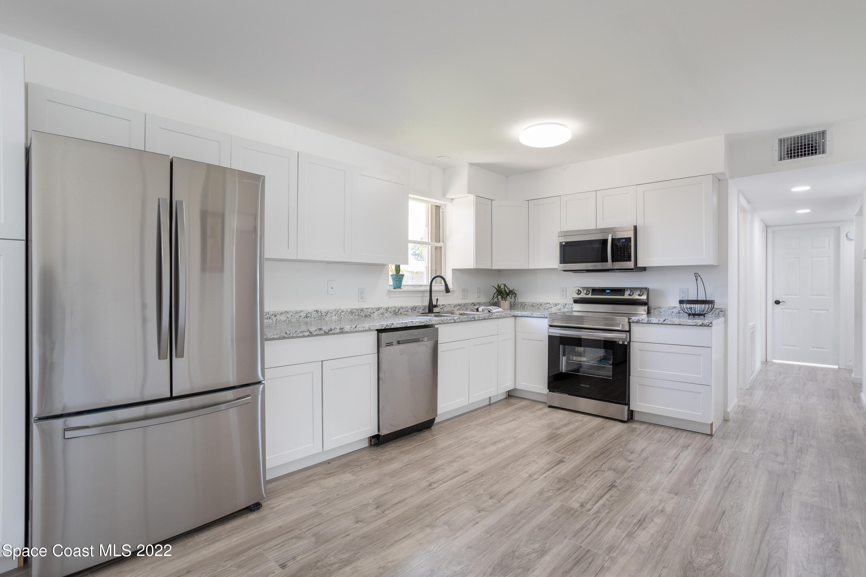 717 Rostock Circle Northwest Palm Bay, FL 32907 - Photo 8 of 41 08_717 Rostock Cir NW