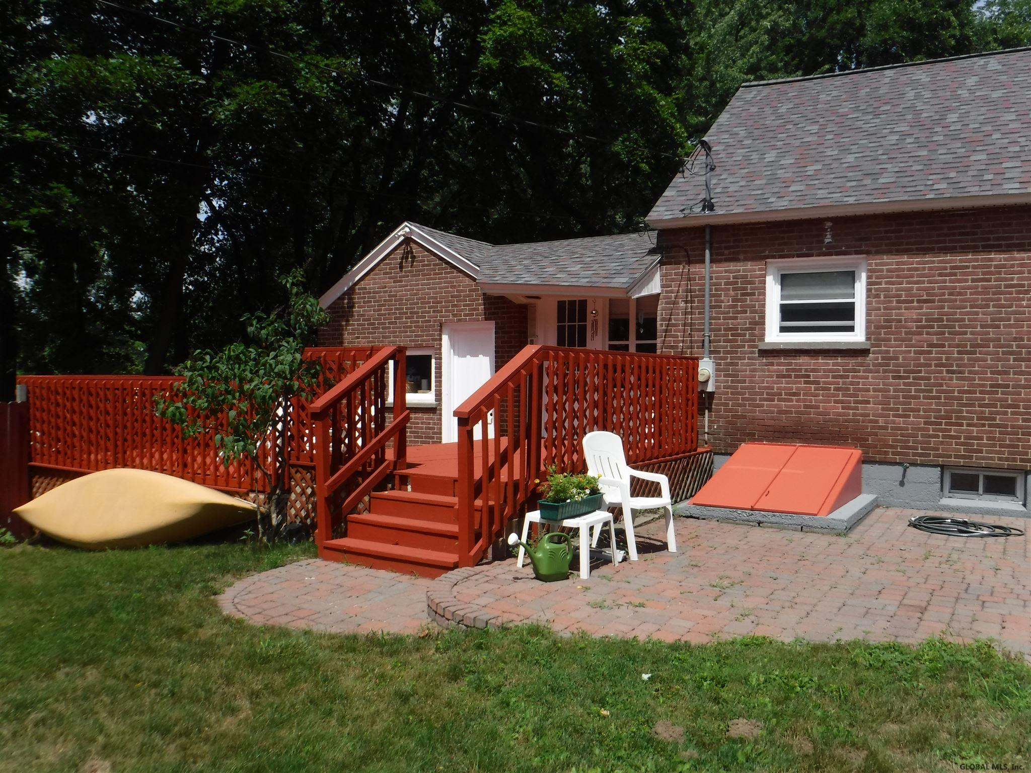 560 Watervliet Shaker Road Colonie, NY 12110 - Photo 5 of 28 Photo 8