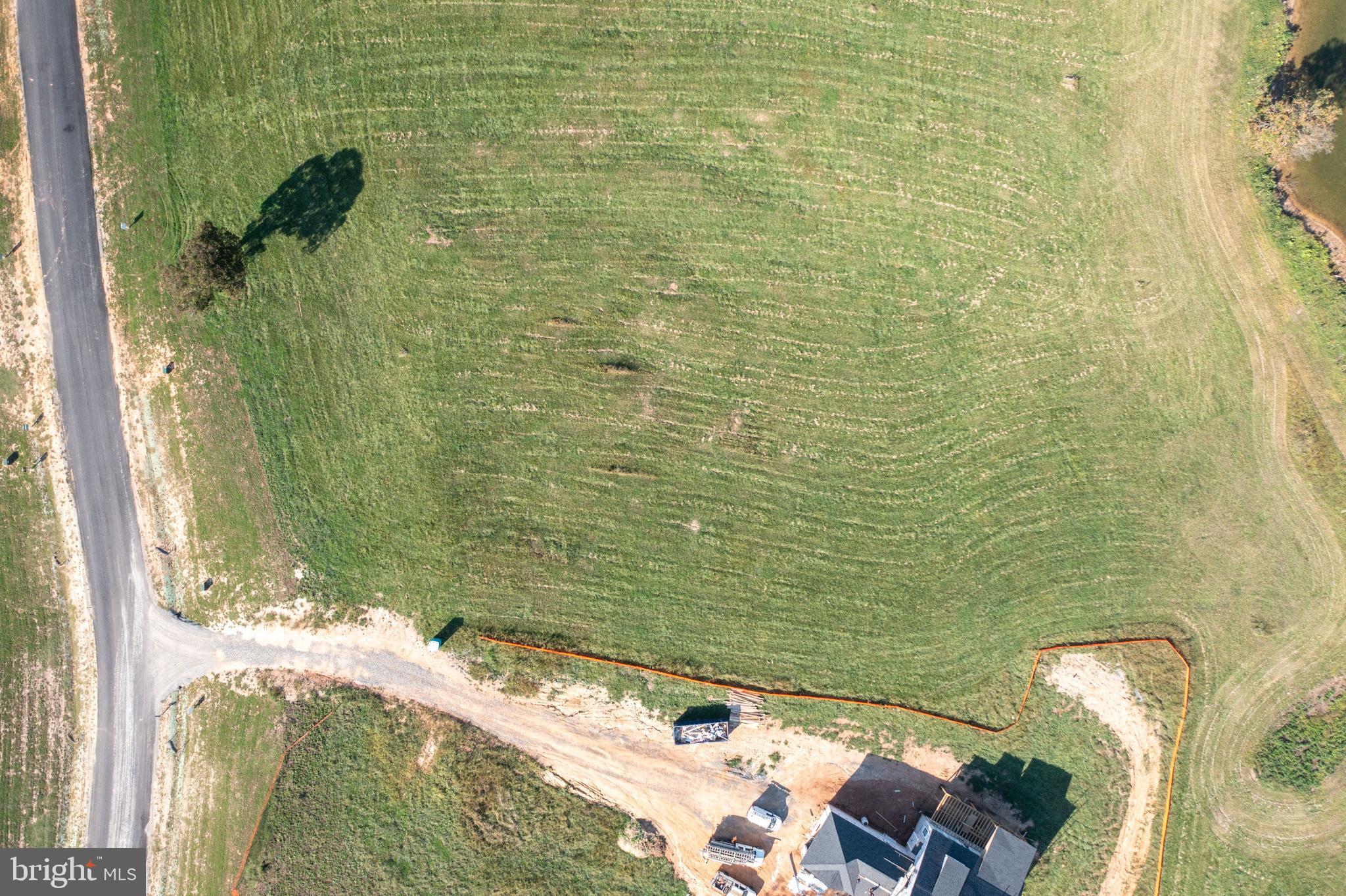 48 Rock Island Ridge Mineral, VA 23117 - Photo 4 of 6 a bathroom with a shower