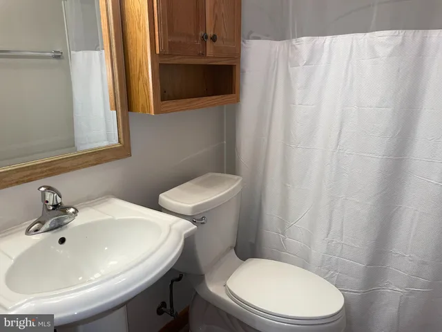 $1,700 | 5017 Mauretania Avenue, Harrisburg, PA 17109