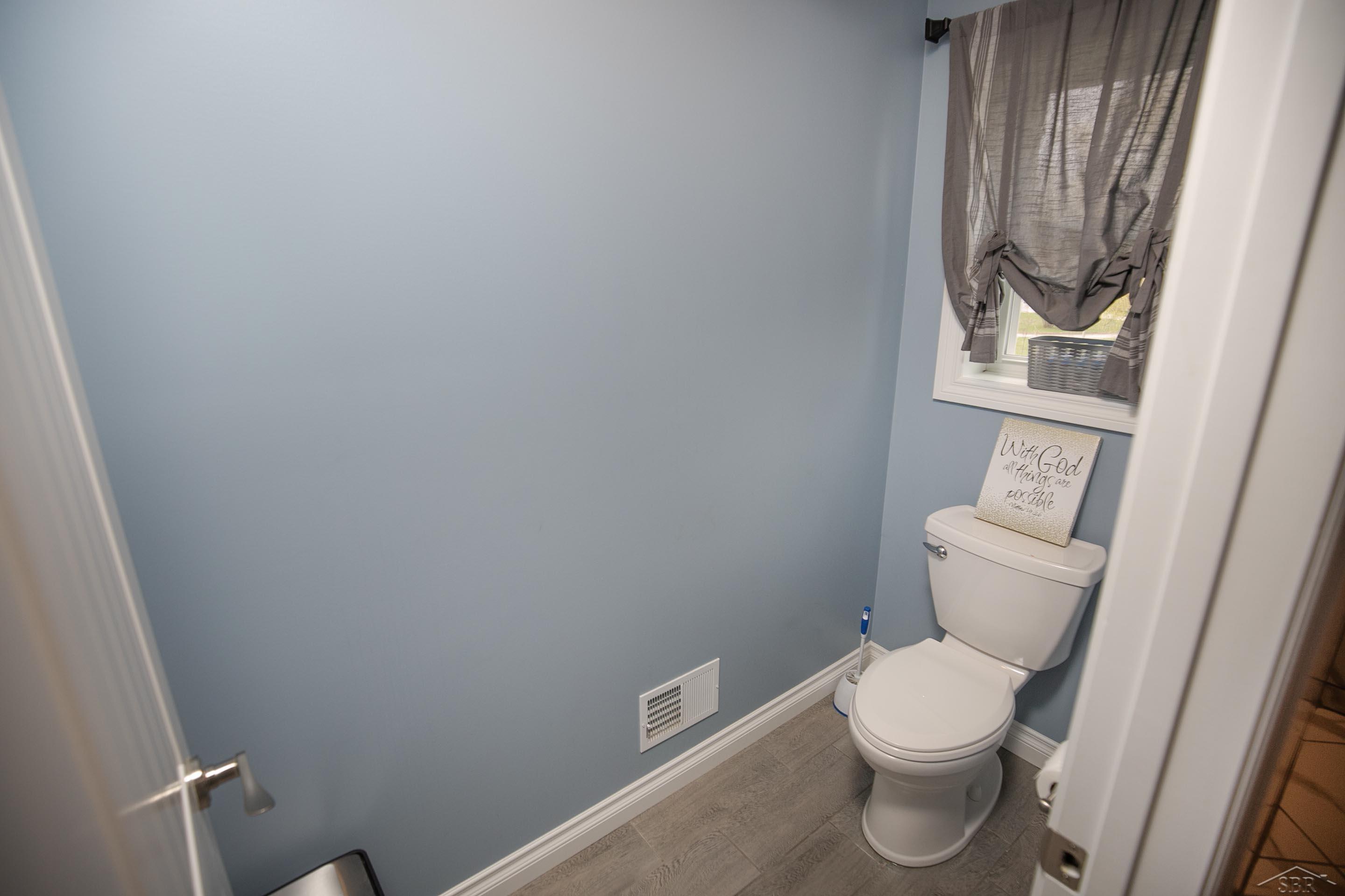 7890 Mielke Road Freeland, MI 48623 - Photo 23 of 48 Water Closet