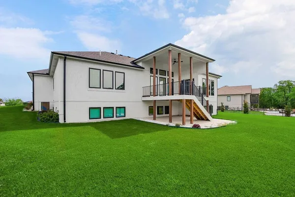 $895,000 | 1 South Buffalo Rdg Court, Lake Winnebago, MO 64034
