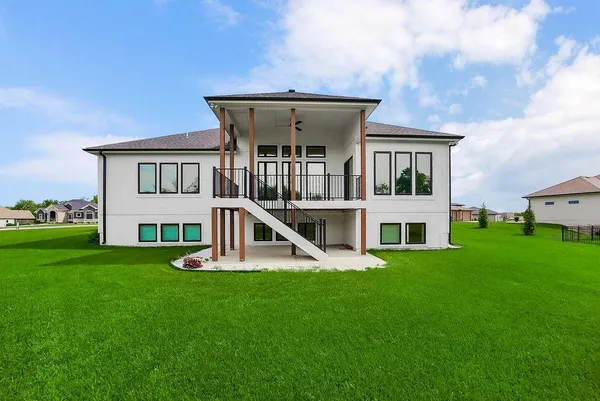 $895,000 | 1 South Buffalo Rdg Court, Lake Winnebago, MO 64034
