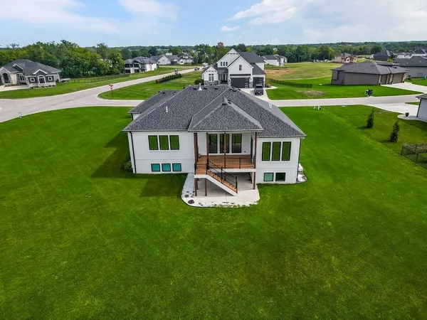 $895,000 | 1 South Buffalo Rdg Court, Lake Winnebago, MO 64034
