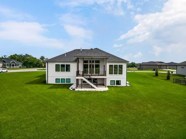 $895,000 | 1 South Buffalo Rdg Court, Lake Winnebago, MO 64034