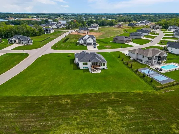 $895,000 | 1 South Buffalo Rdg Court, Lake Winnebago, MO 64034
