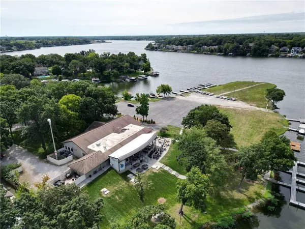 $895,000 | 1 South Buffalo Rdg Court, Lake Winnebago, MO 64034