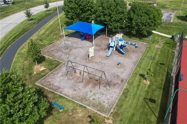 $895,000 | 1 South Buffalo Rdg Court, Lake Winnebago, MO 64034