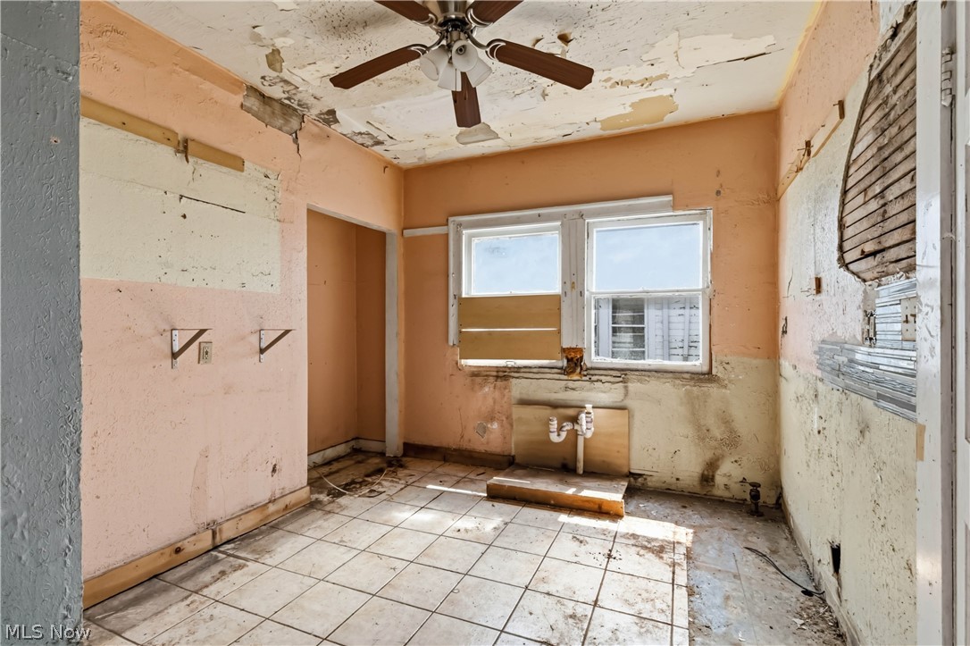 1516 Hillcrest Road Cleveland, OH 44118 - Photo 12 of 33 Gallery Image 12