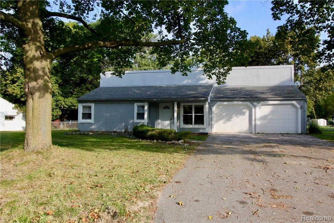 2275 Highfield Road Waterford, MI 48329 - Photo 1 of 29 Sprawling & totally remodeled ranch on over a half acre lot!