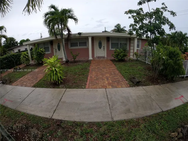 $1,675 | 6101 Rodman Street, Unit 2, Hollywood, FL 33023